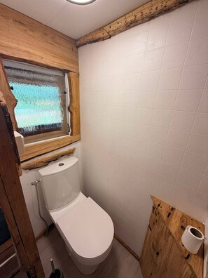 Towels, toilet paper