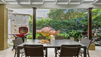 Luxury House, 3 Bedrooms, Balcony | Outdoor dining