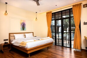 Kamar Deluks | Seprai katun Mesir, seprai premium, selimut bulu angsa, dan busa memori