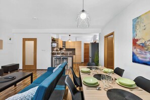Dining - Family Stay in Old Town with Private Parking (Bratislava)