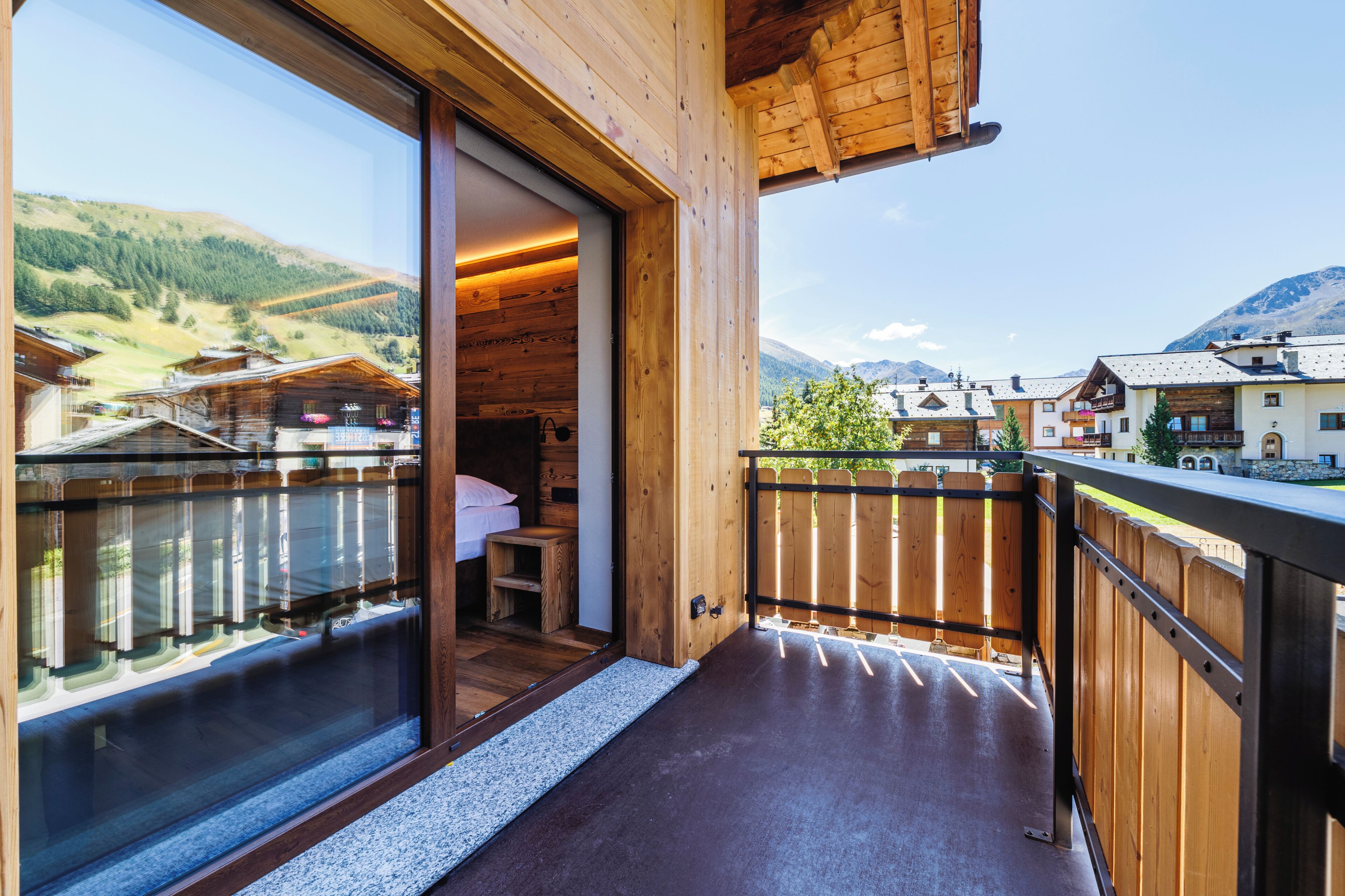 Classic-Dreibettzimmer, Balkon, Bergblick | Terrasse/Patio