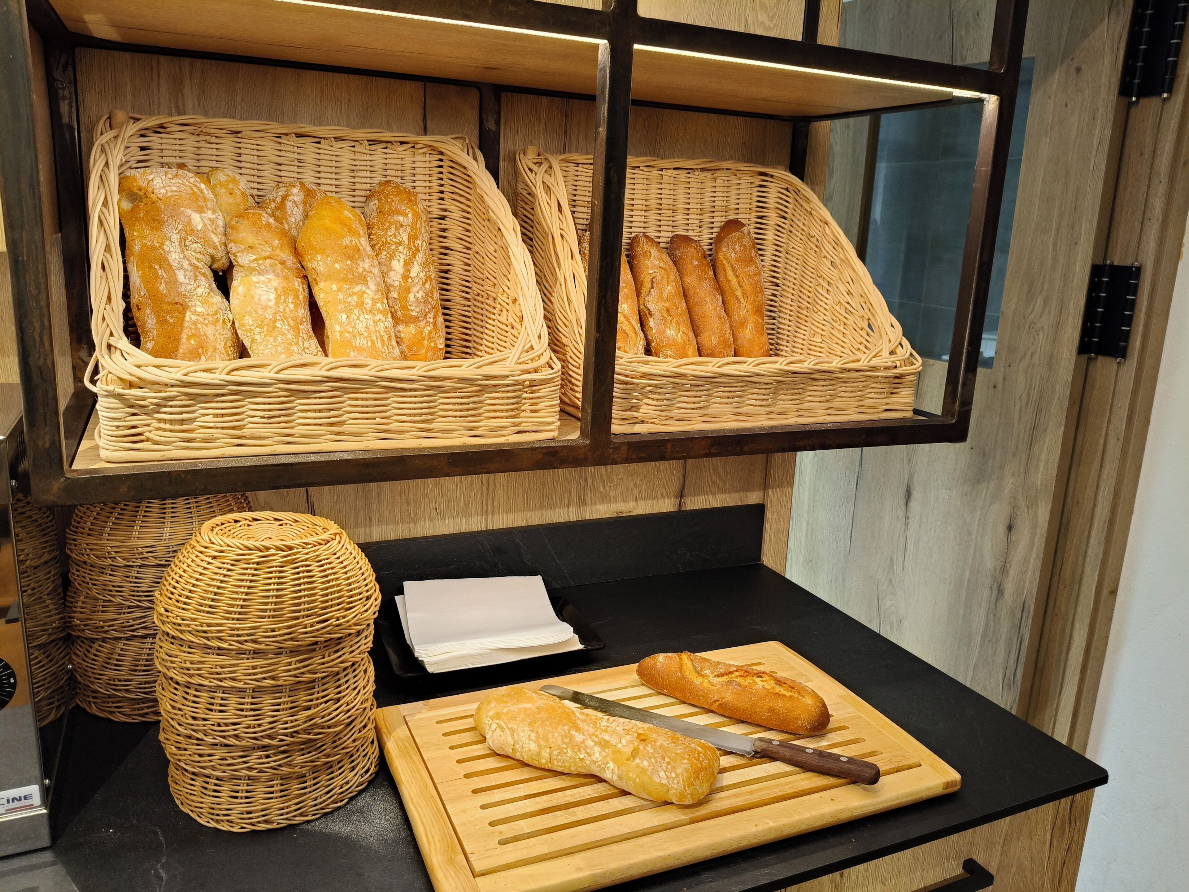 Daily buffet breakfast for a fee
