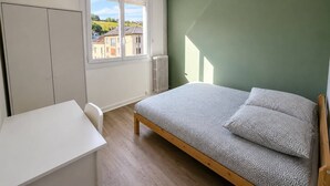 3 soverom, wi-fi (inkludert) og sengetøy