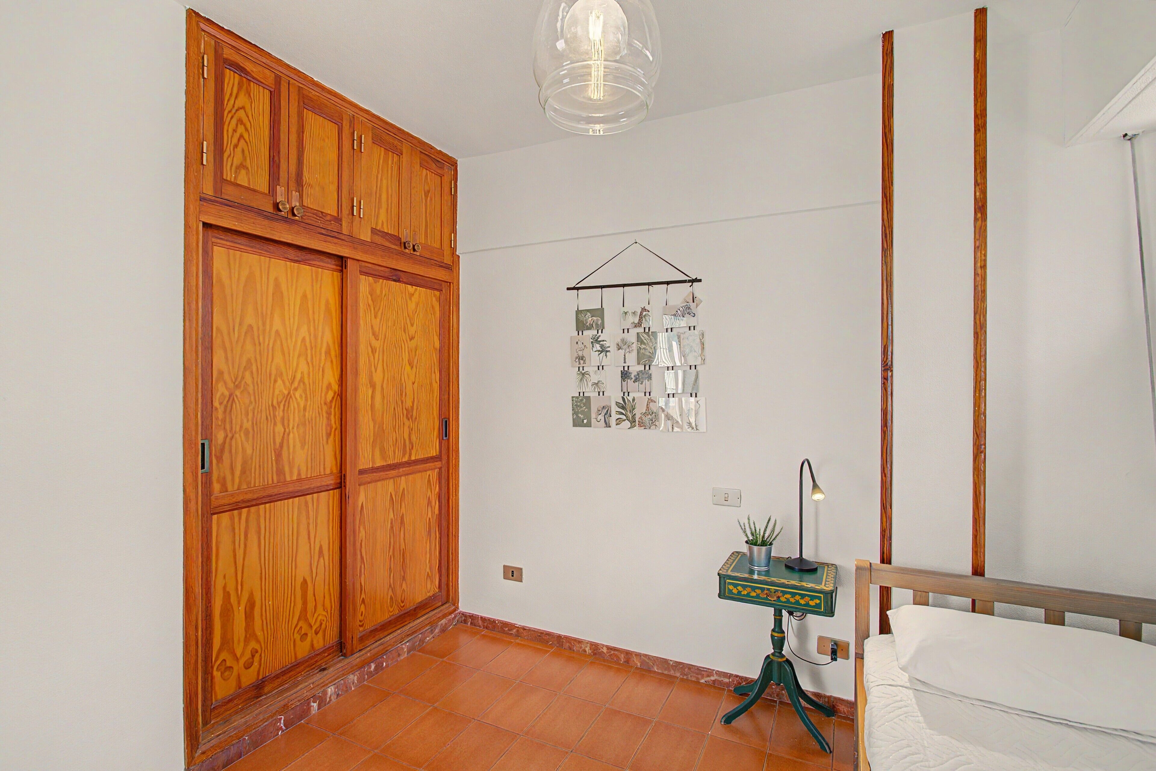3 dormitorios, tabla de planchar con plancha, wifi y ropa de cama