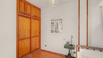 3 dormitorios, tabla de planchar con plancha, wifi y ropa de cama