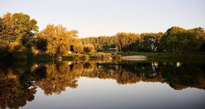 Villa „Traumhaus am See“ mit Seeblick, privater Terrasse und WLAN