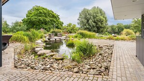 Unclassified image, 3 of 45, button - Villa 'Traumhaus Am See' with Lake View, Private Terrace and Wi-Fi (Wesel)