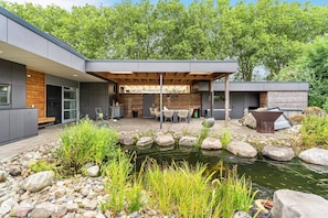 Outdoor dining - Villa 'Traumhaus Am See' with Lake View, Private Terrace and Wi-Fi (Wesel)