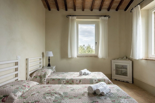 Autumn, Bedroom, Spring, Summer