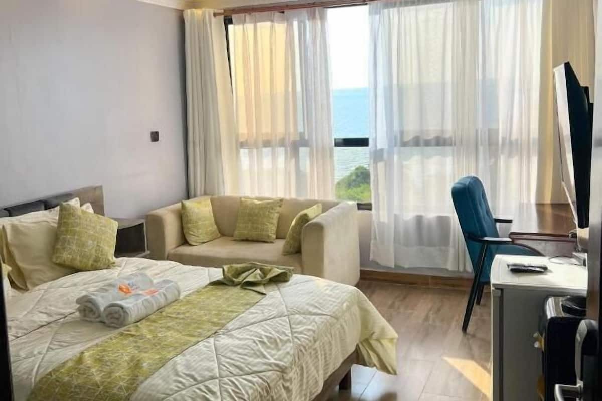 Quarto casal luxo | Wi-Fi de cortesia, individualmente decorados, individualmente mobiliados