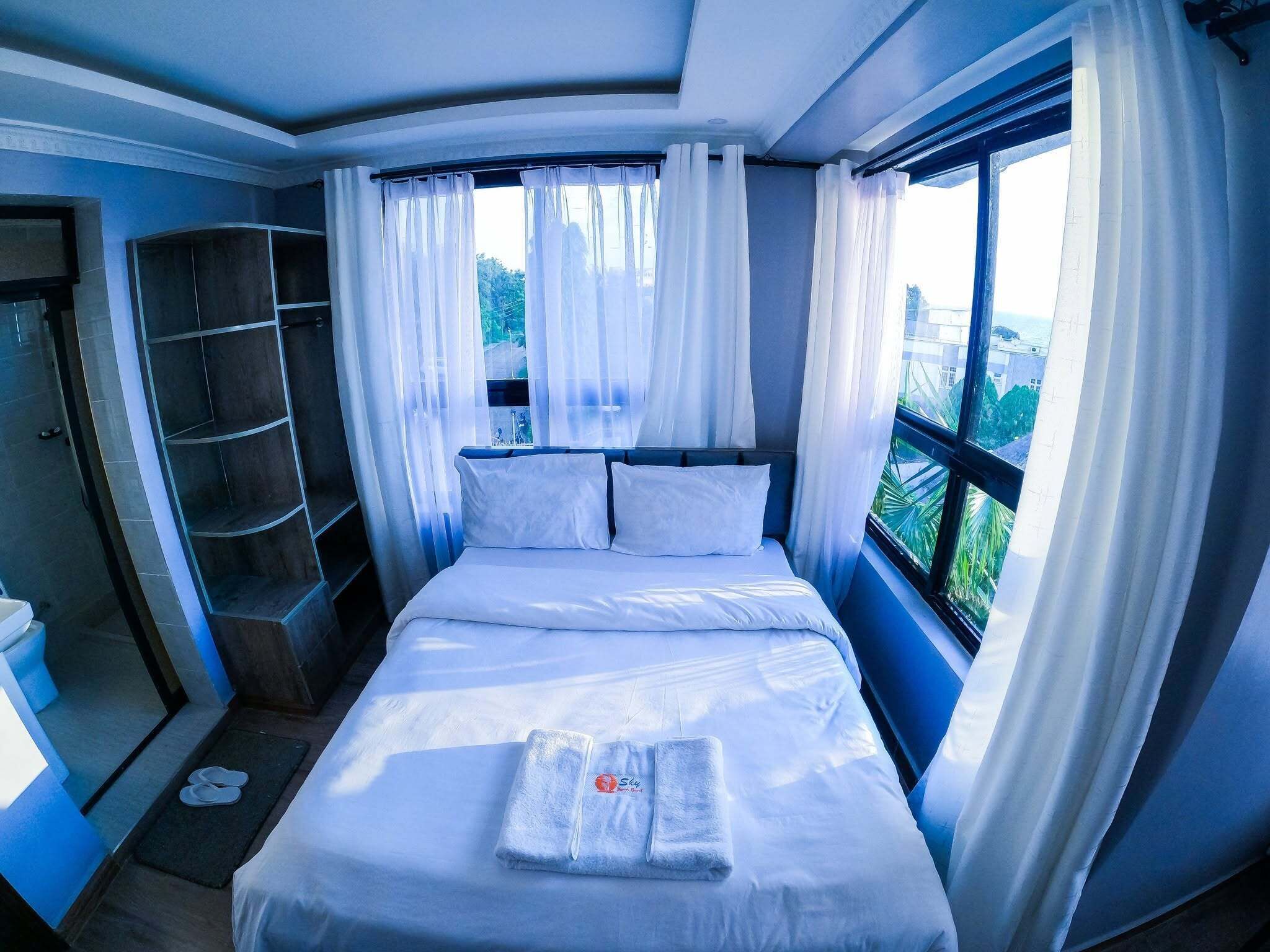 Standard Single Room | WiFi (free), individually decorated, individually furnished, bed sheets