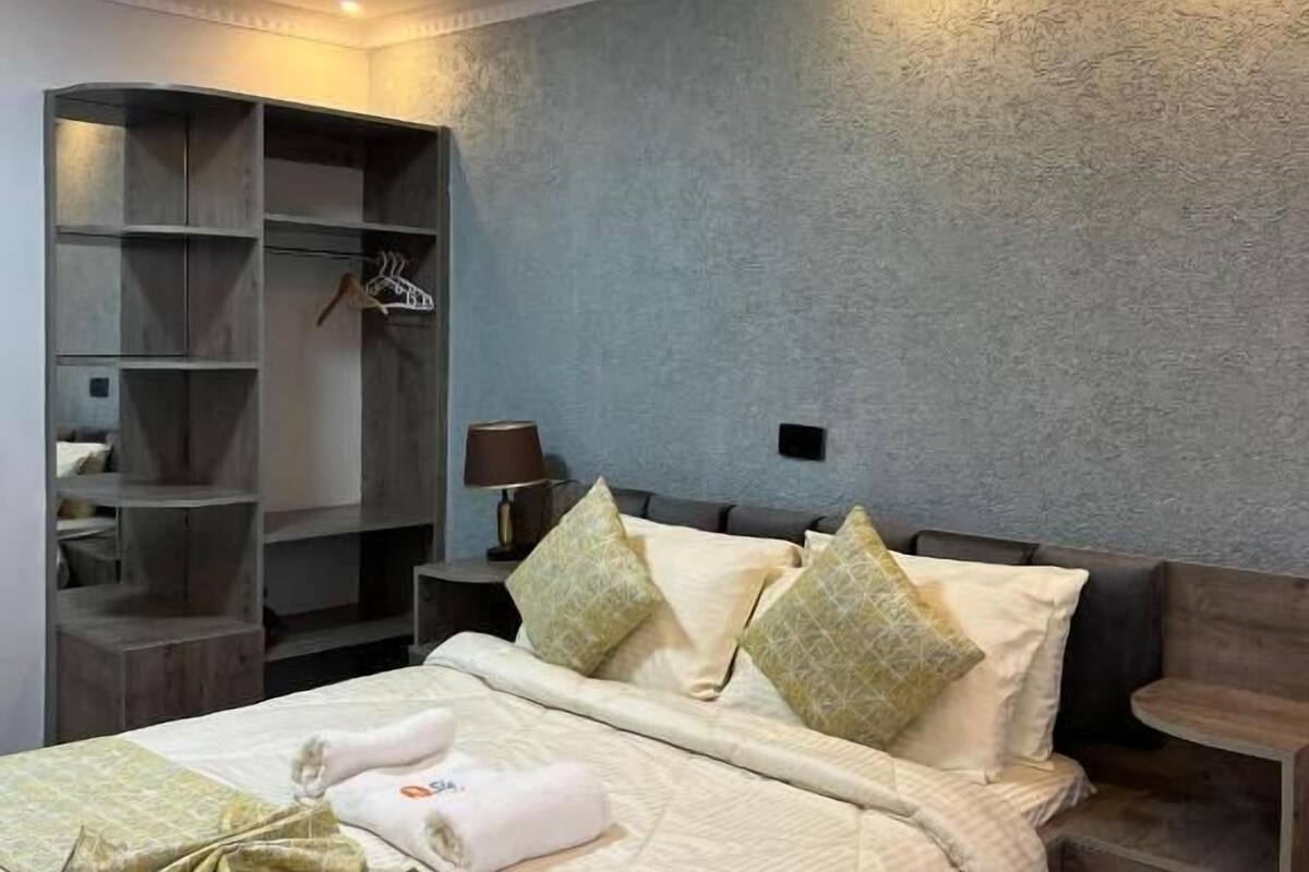 Quarto solteiro luxo | Wi-Fi de cortesia, individualmente decorados, individualmente mobiliados