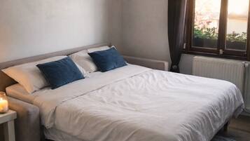 1 chambre, coffres-forts dans les chambres, fer et planche à repasser