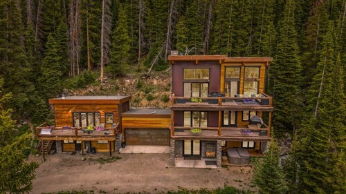 Stellar Peak Chalet 3 Bedroom Home