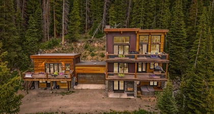 Stellar Peak Chalet 3 Bedroom Home