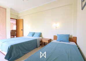 Room - Vrbo Property (Alvor)