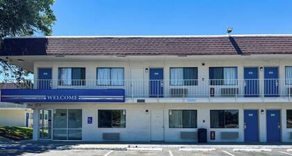Studio 6 Suites – Yreka, Ca