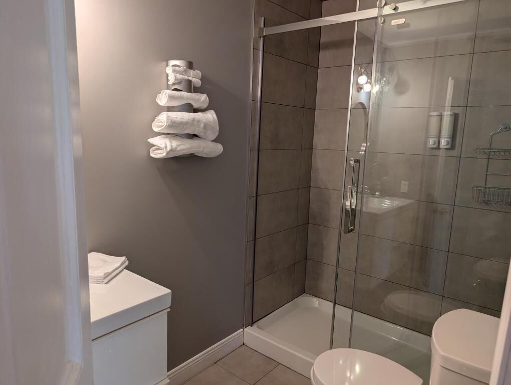 Deluxe Room, City View | Bathroom