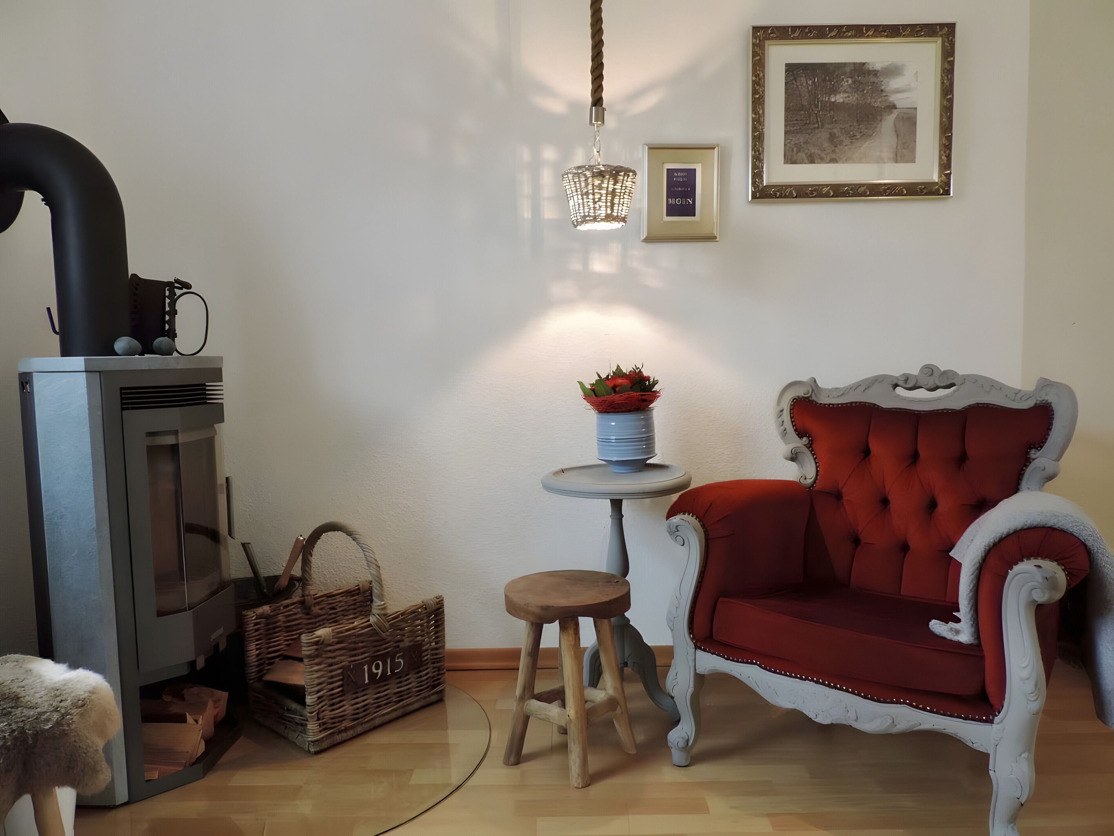 Fernseher, Kamin, DVD-Player, Stereoanlage