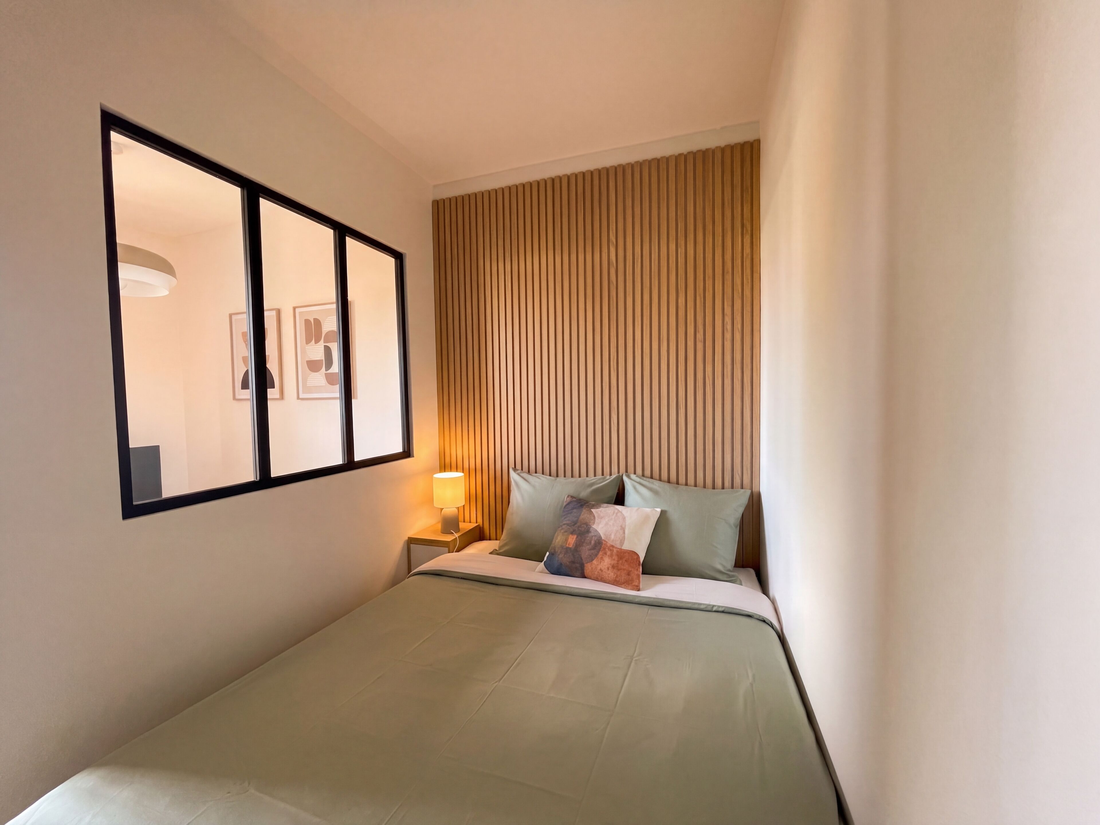 1 chambre, fer et planche à repasser, accès Internet, draps fournis