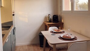 Dining - Elegant, cozy studio apartment—right in the heart of Haguenau  —close to all amenities (Haguenau)