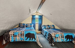 4 bedrooms, WiFi (free), bed sheets