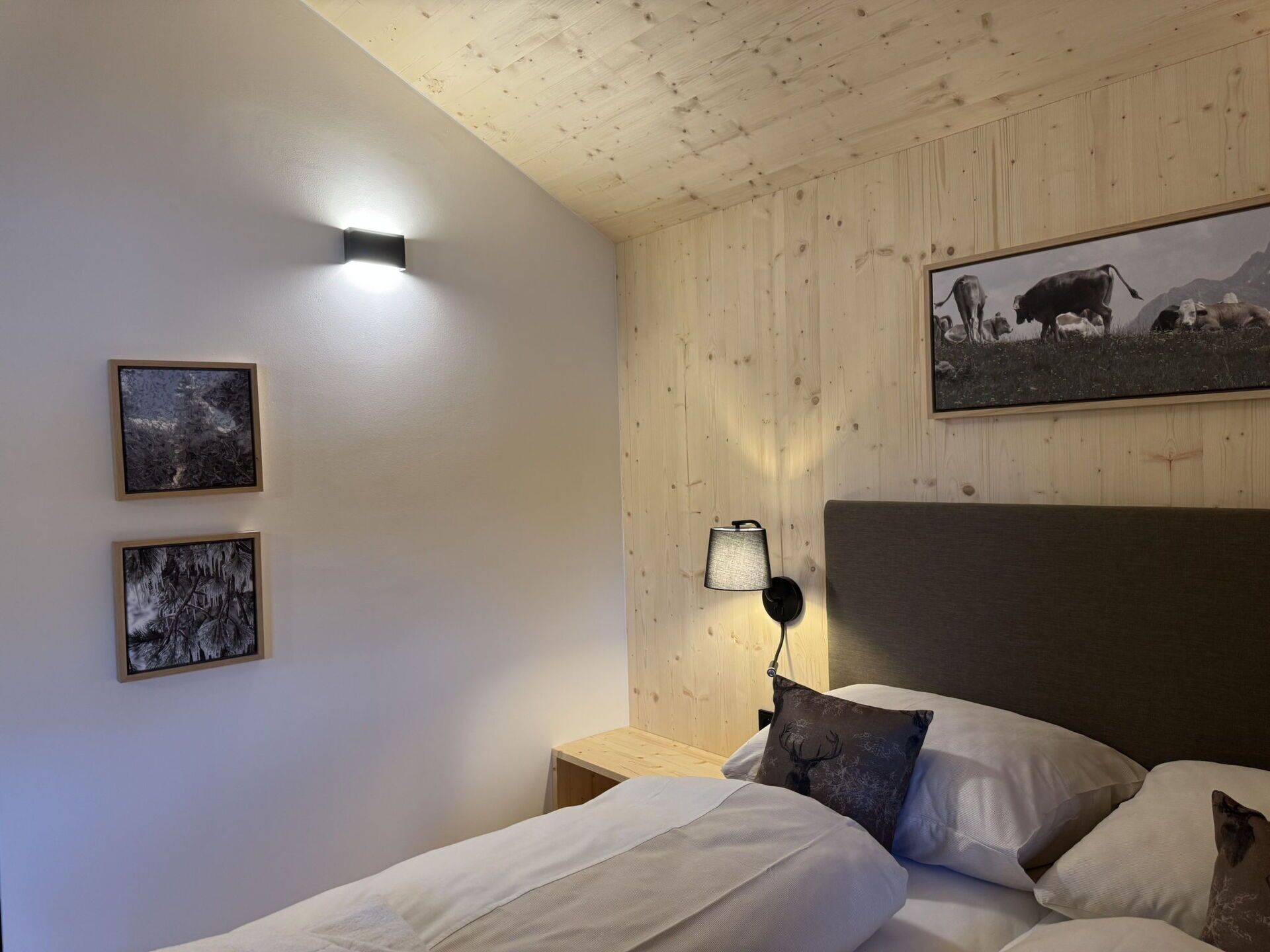 4 bedrooms, travel cot, free WiFi, bed sheets
