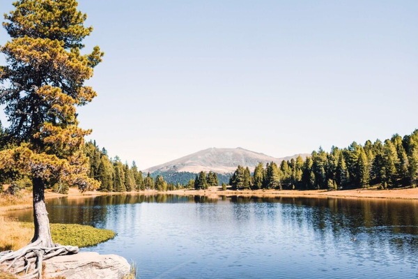 Himmel, Blau, Wasser, Gewässer, Wasservorräte, Natur, Baum, Natürliche Landschaft, Reflexion, Bank