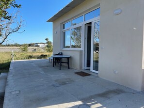 Outdoor dining - Vrbo Property (Puglia)