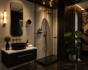 Haartrockner, Seife, Shampoo, Toilettenpapier