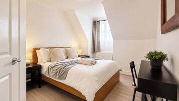 3 bedrooms, iron/ironing board, Internet, bed sheets