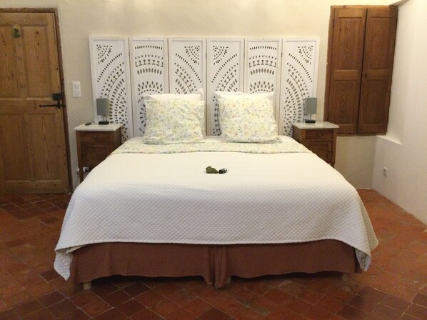 Room - Vrbo Property (Sarrians)
