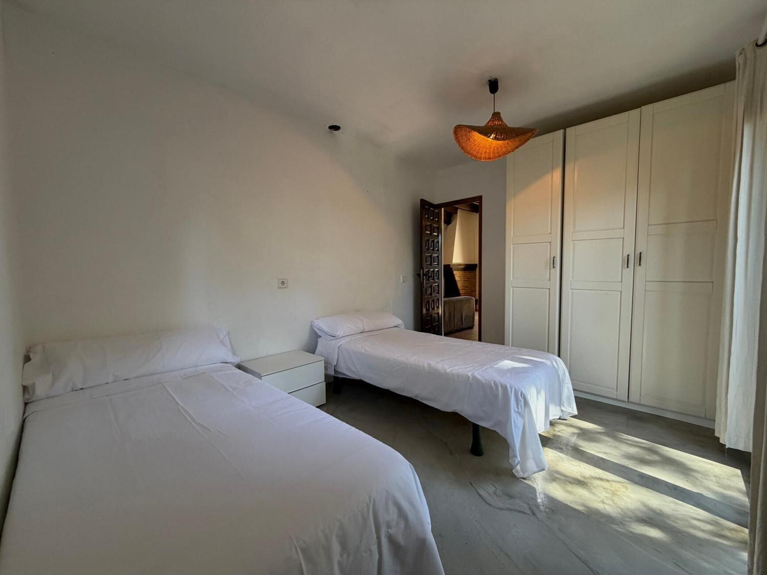 3 bedrooms, WiFi, bed sheets
