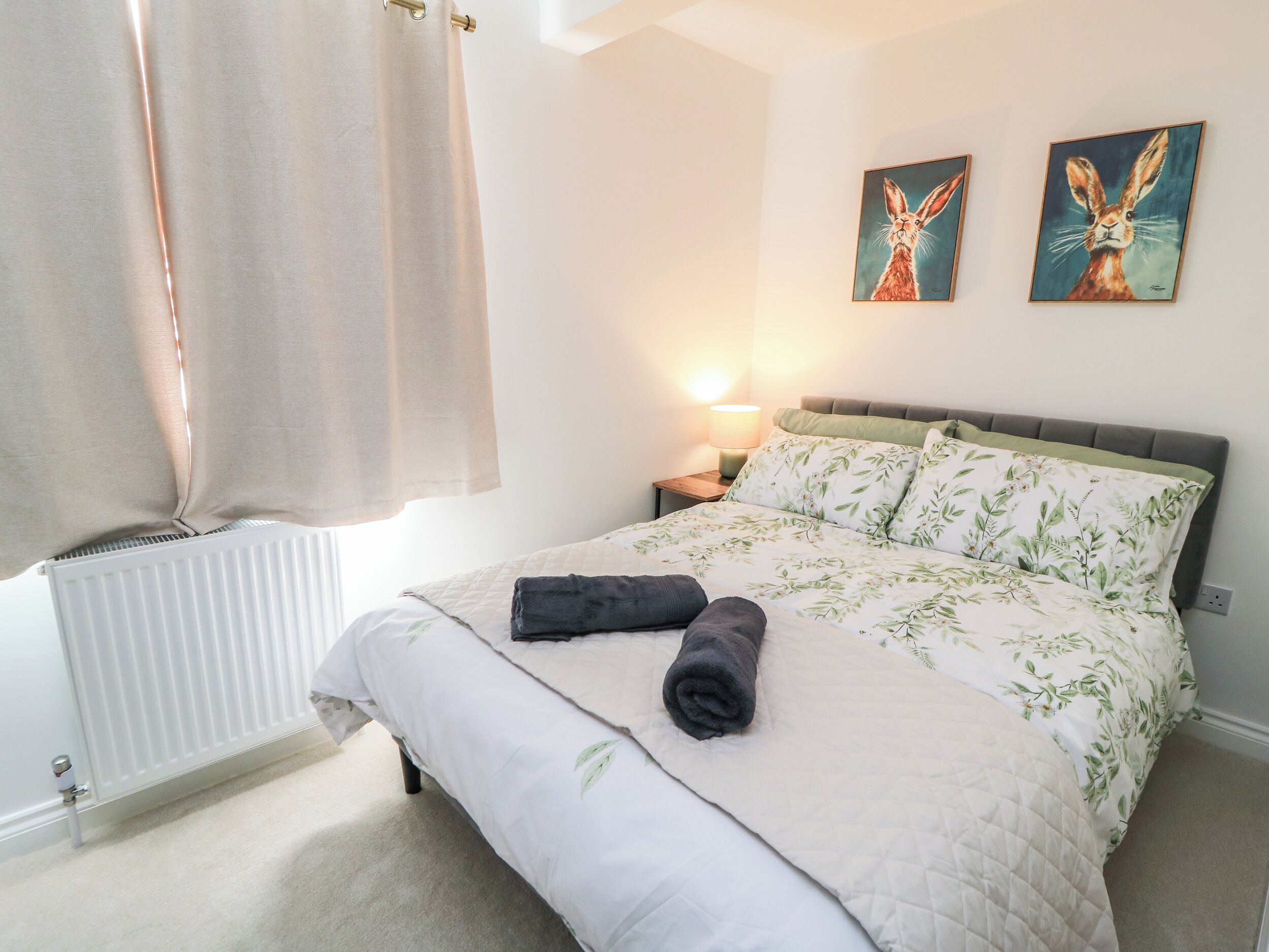 6 bedrooms, WiFi (free), individually decorated, individually furnished