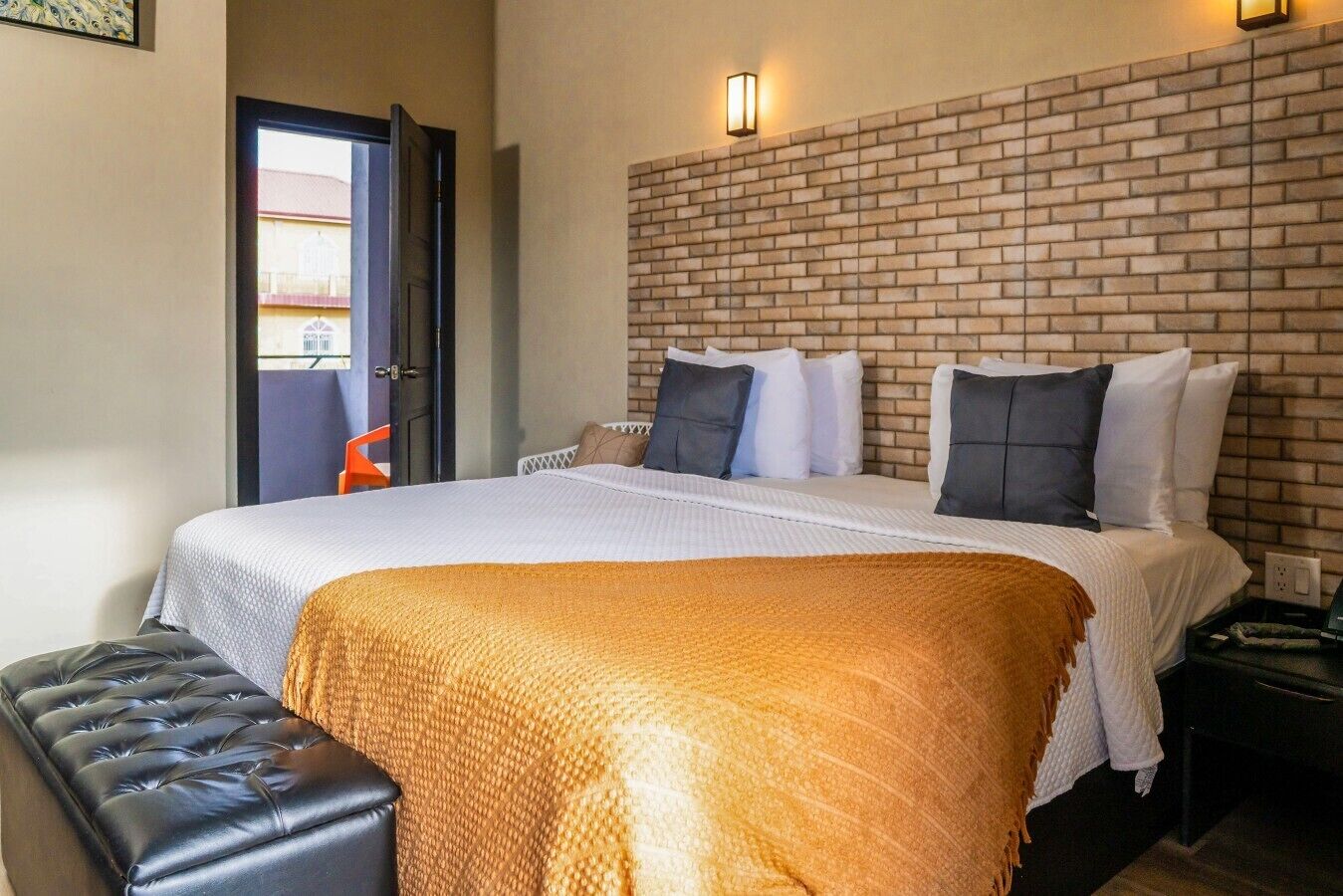 1 chambre, fer et planche à repasser, Wi-Fi, draps fournis