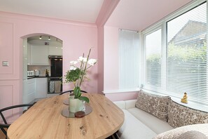 Dining - Bright, Leafy Oasis in South London - Pass the Keys (London)