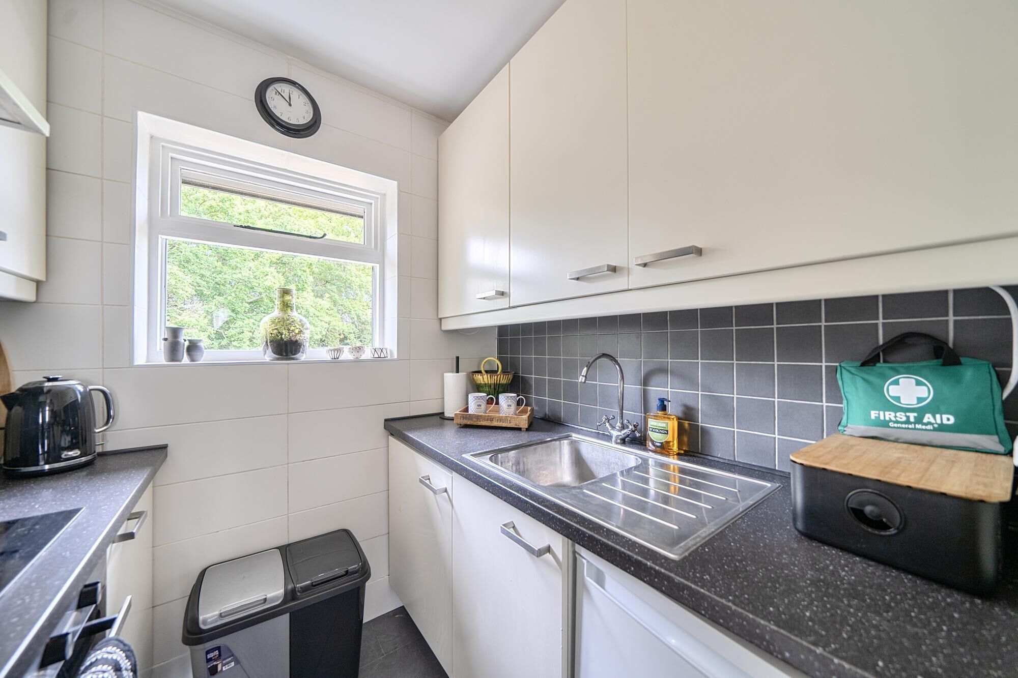 Coffee/tea maker, microwave, oven, dishwasher