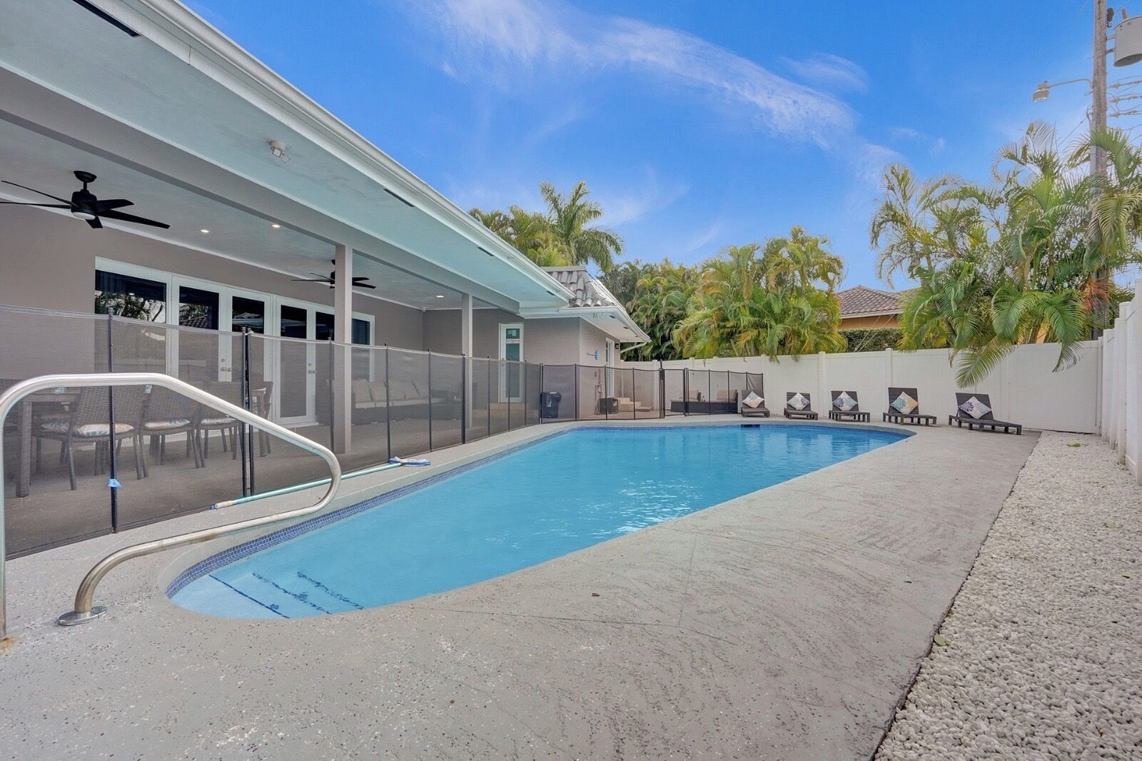 Luxury-Villa, Meerblick | Pool | Innenpool