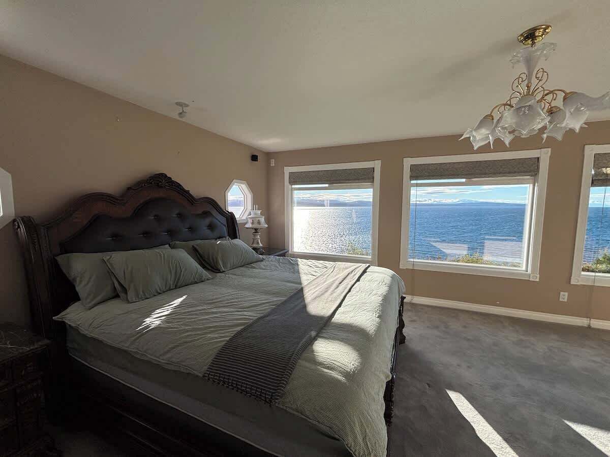 Family House, 5 Bedrooms, Ocean View | WiFi (free), bed sheets