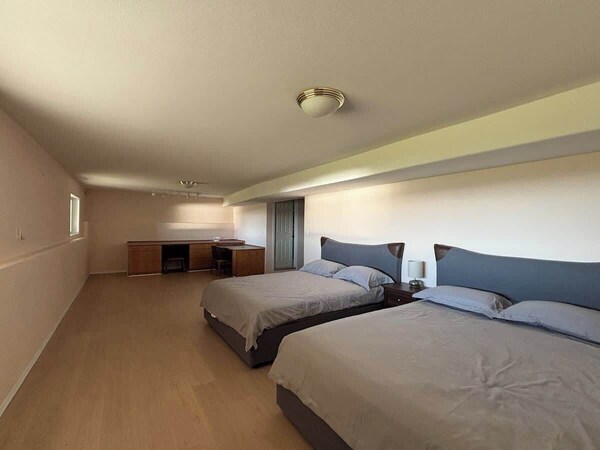 Sunset Shores Retreat - Vancouver Island