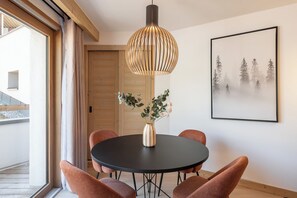 Dining - Altis - Terrace | Spa | Ski locker | Alpe d'Huez (Huez)