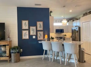 Dining - Charming 2-bedroom Villa on water w/ Many Amenities in gated Lakewood Ranch (Bradenton)