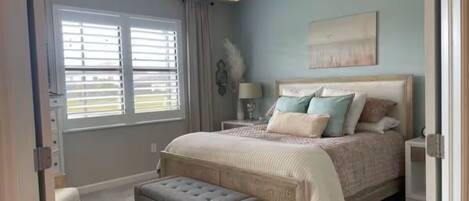 2 bedrooms, iron/ironing board, internet, bed sheets