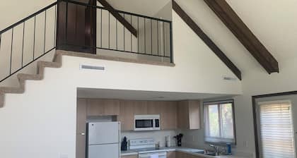 Cozy 2 bedroom Cape Cod