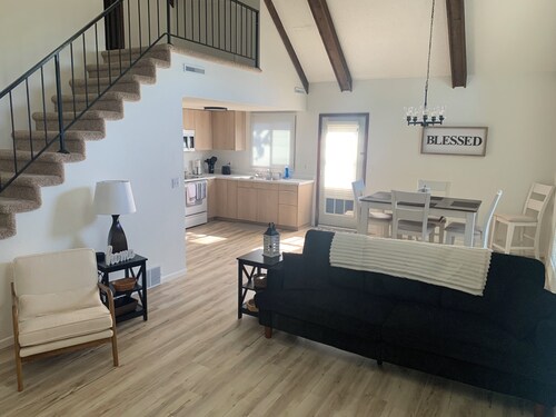 Cozy  2 bedroom Cape Cod