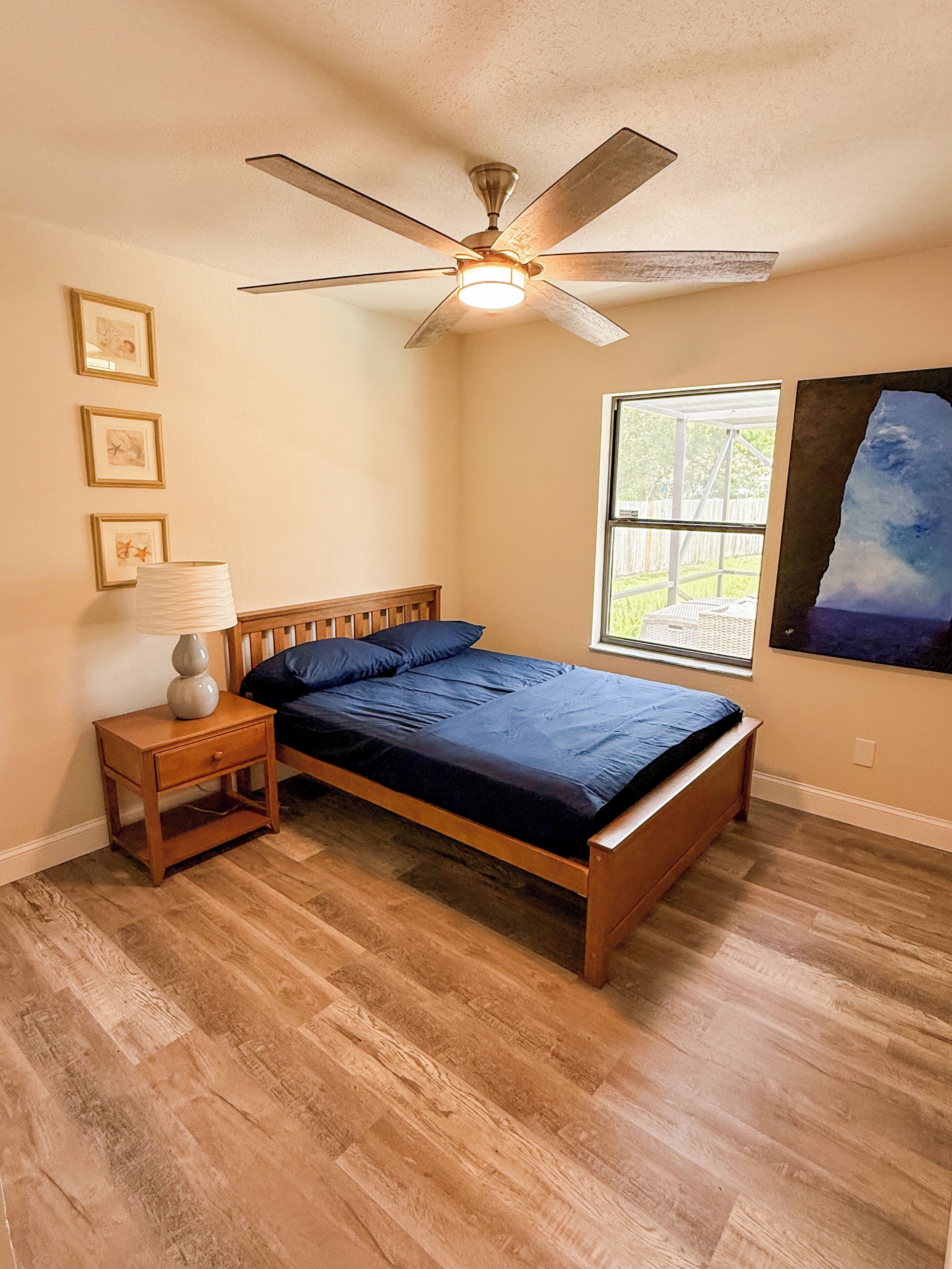 3 habitaciones, tabla de planchar con plancha, wifi y ropa de cama 