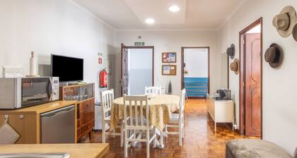 'Praça AL T2' Apartment with Mountain View, Wi-Fi and Air Conditioning