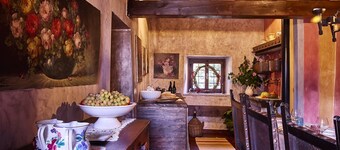 'Casa Torre Del Gruagno' Apartment with Mountain View, Private Terrace and Wi-Fi