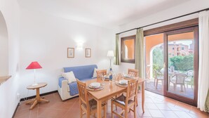 Leilighet, 1 soverom | Spisestue