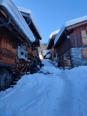 Exterior - Chalet La Grange Courchevel – Family Retreat with Terrace and Mountain Views (Courchevel)